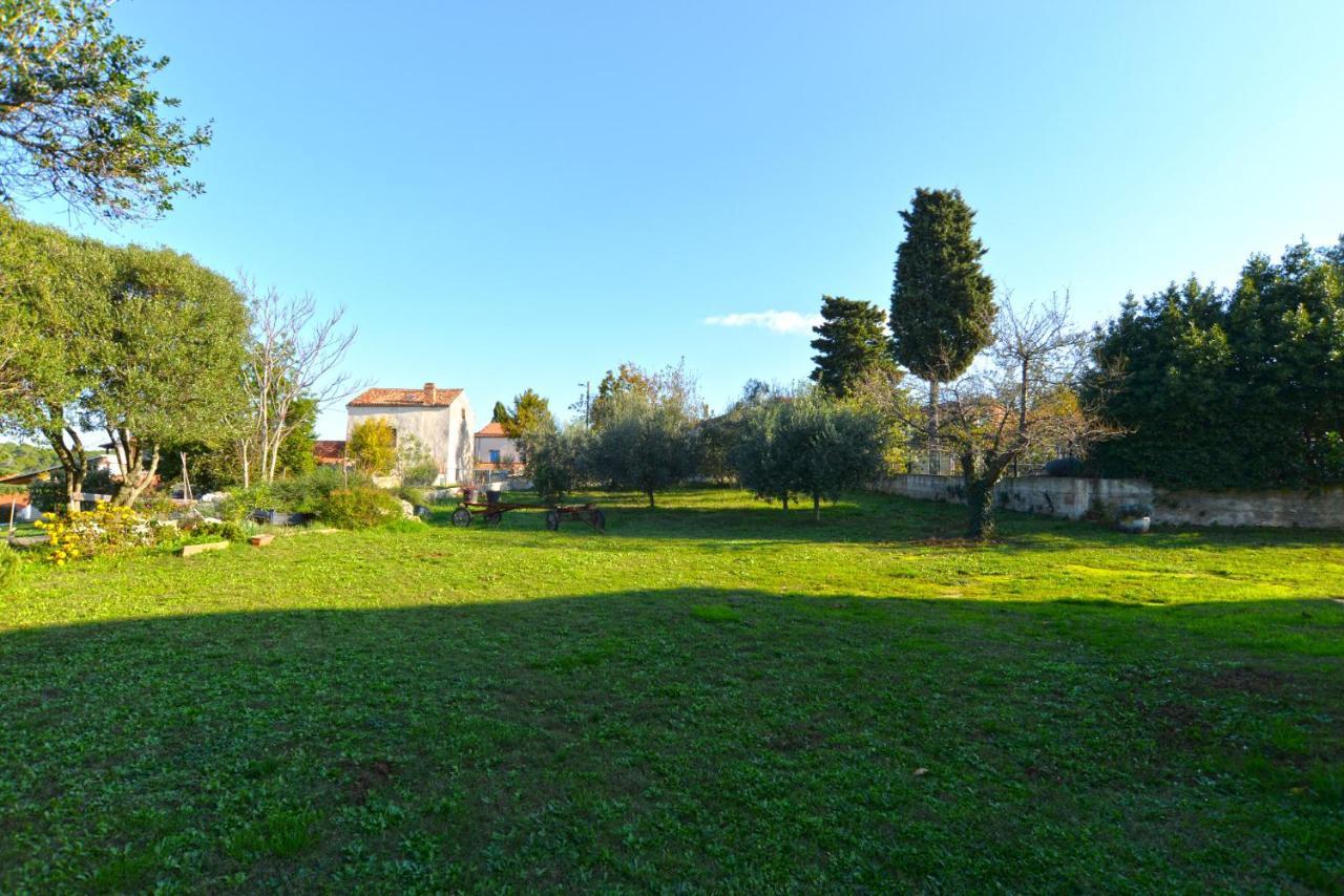 Apartments Bernarda 1773 Banjole Bagian luar foto